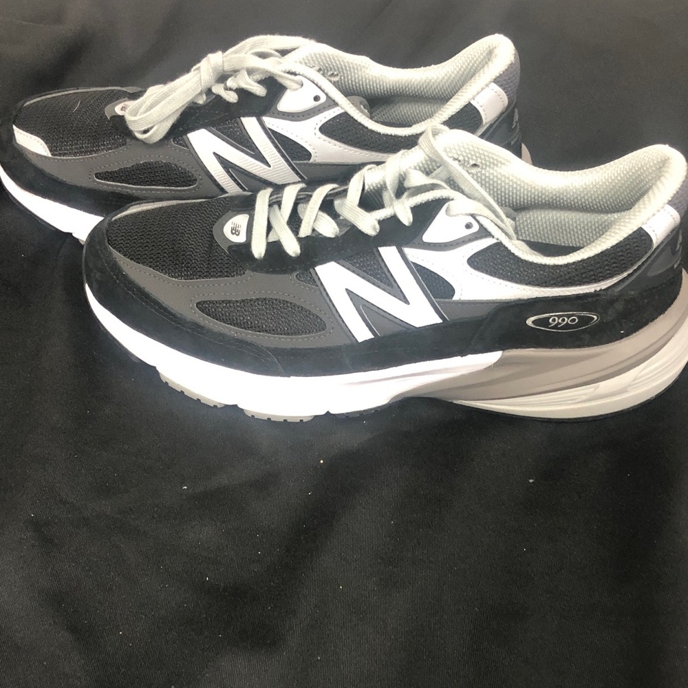 Mens New Balance Black, Gray & White 990 Running shoes Sz 12